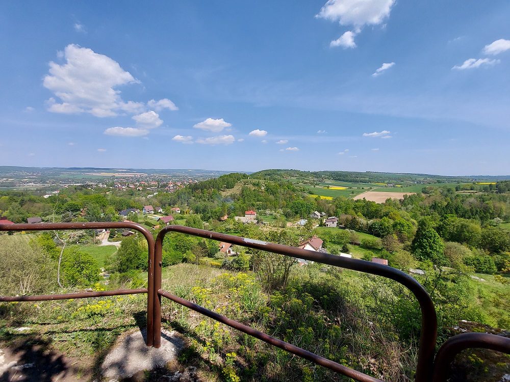 Dębowa Góra/ Wioska Dziecięca Skalny Raj